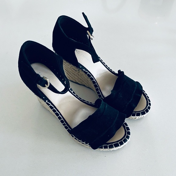 NWOT Marc Fisher Ruffle KICKOFF ESPADRILLE WEDGE SANDAL - Picture 3 of 6